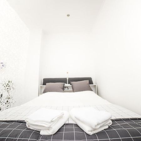 City Centre Hidden Gem! Apartment For Up To 3 People Brussels Ngoại thất bức ảnh